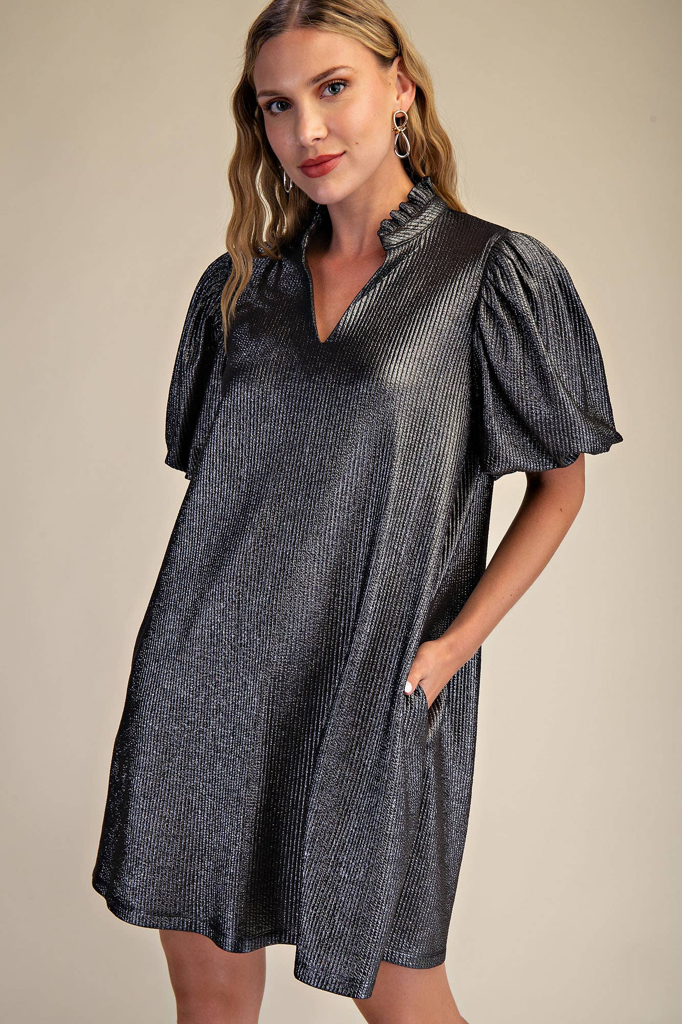 Ruffle V-Neck Puff Sleeve Mini Dress: Burgundy / S