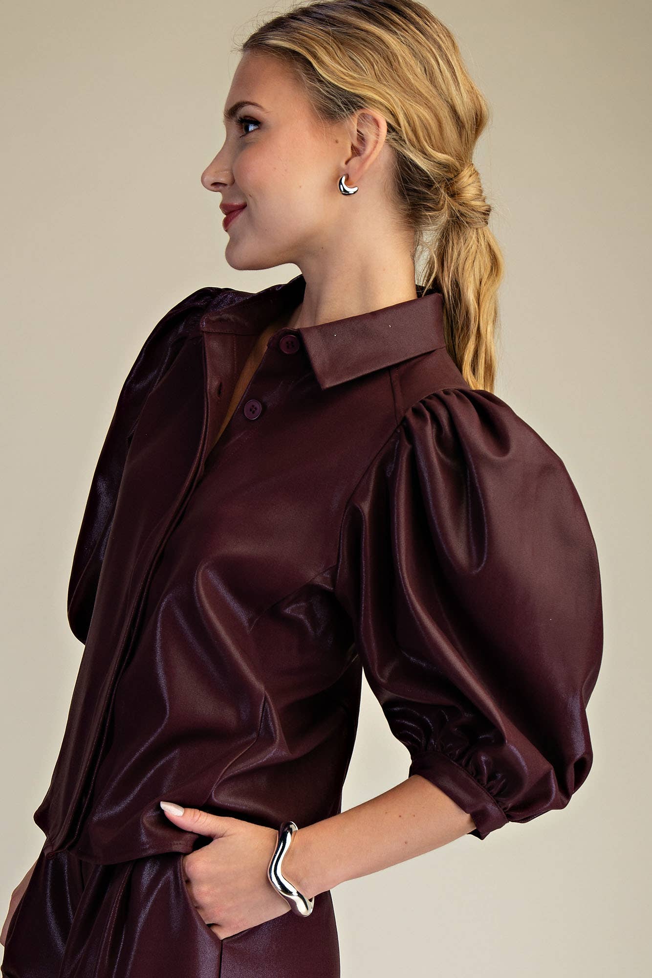Collar Neck Puff Sleeve Button Down Shirt: Brown / S