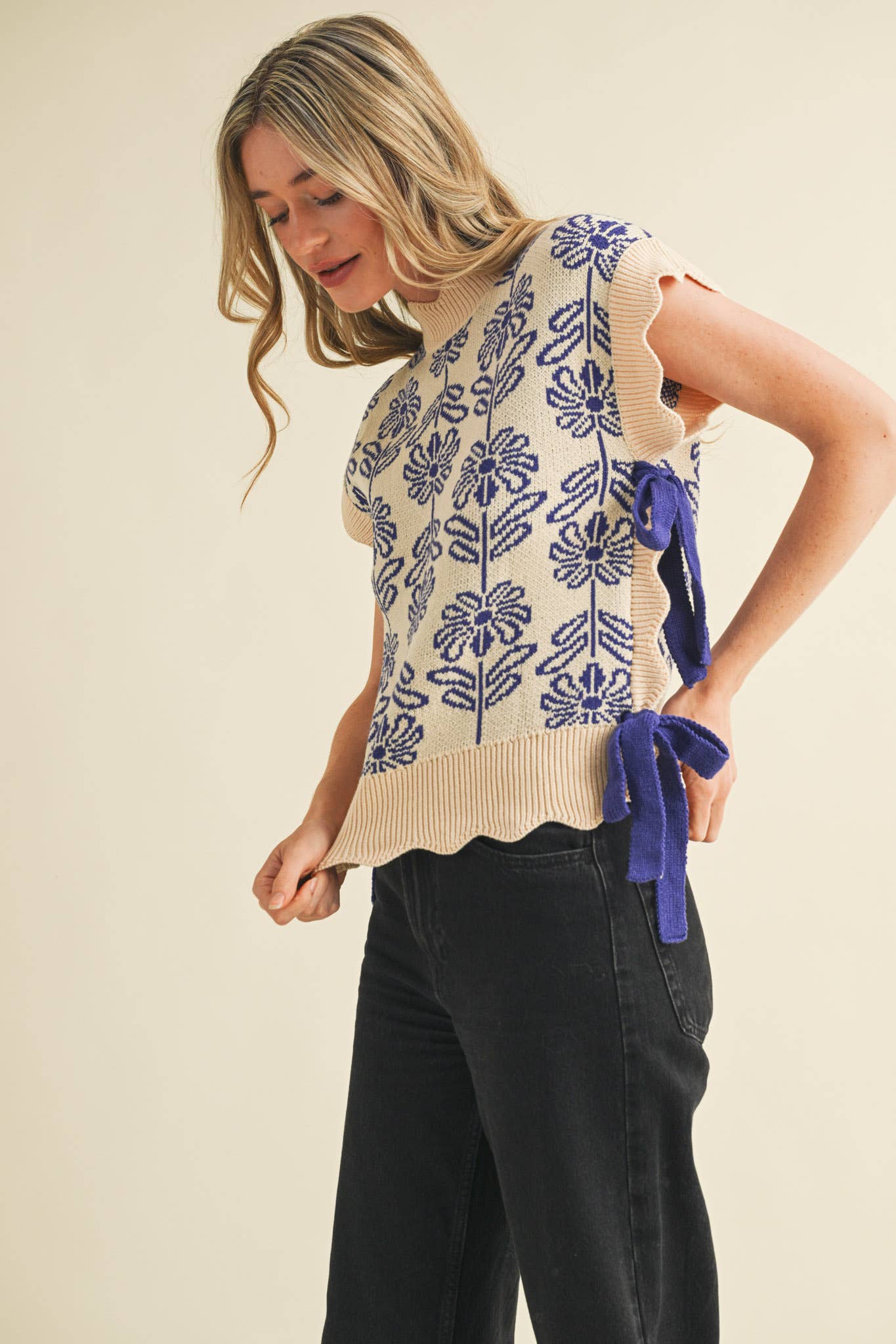 MOCK NECK FLORAL SWEATER VEST MSW10743: CARAMELIZED / S