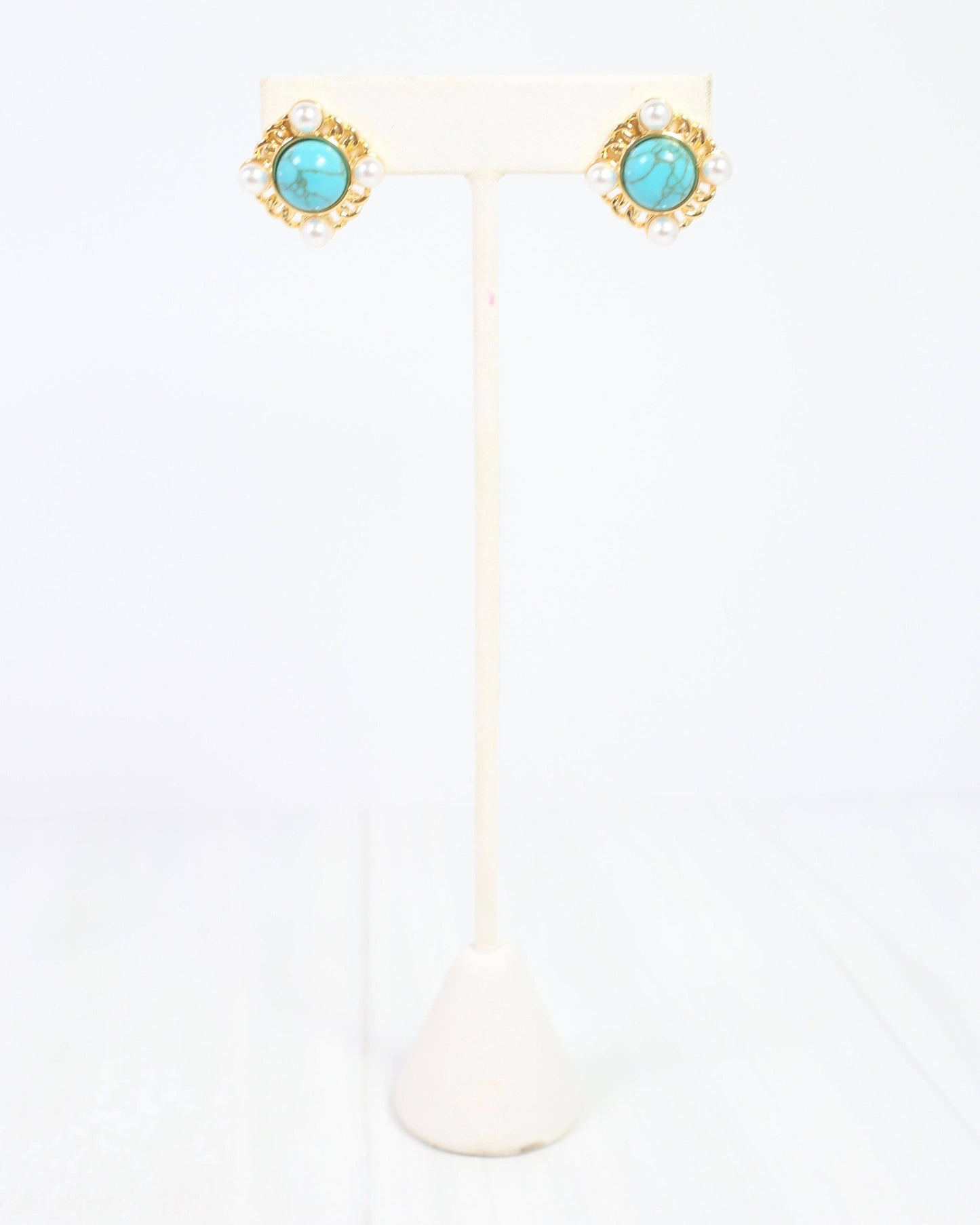 Sante Fe Turquoise and Pearl Stud Gold: Default