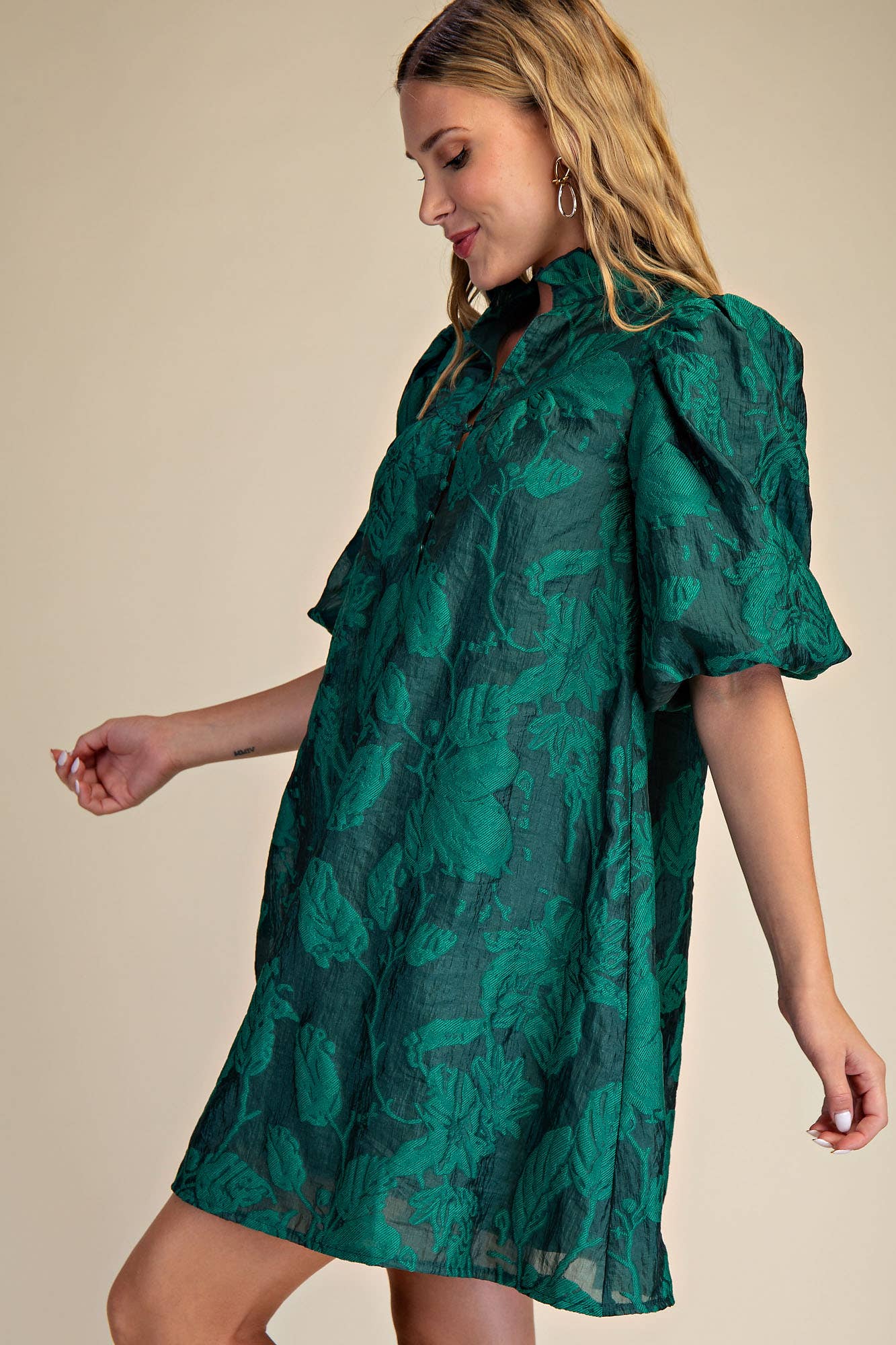 Ruffled Neck with Volume Sleeve Dress: Green / S