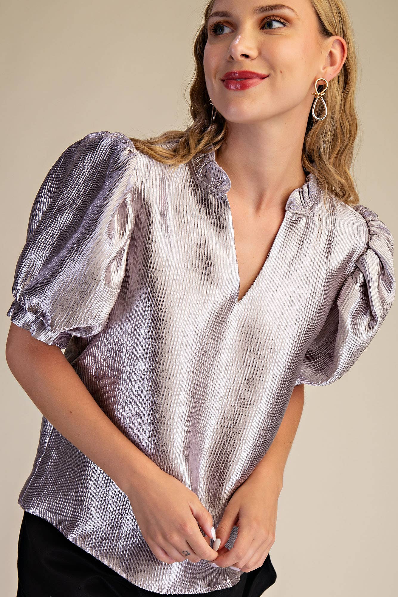 Ruffle V-Neck Puff Sleeve Top: Taupe / S