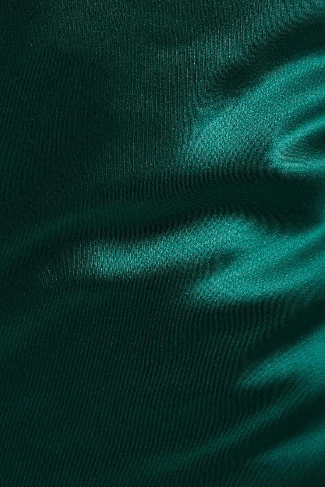 STRAPLESS SCARF DETAIL BIAS SATIN MIDI DRESS: HUNTER GREEN / XS