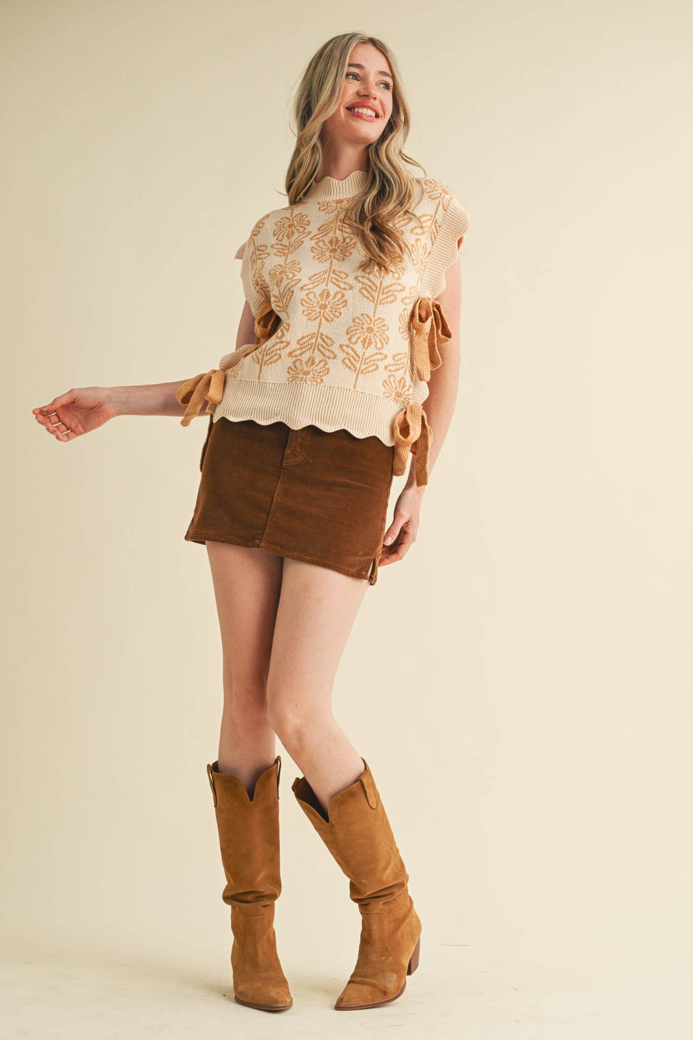 MOCK NECK FLORAL SWEATER VEST MSW10743: CARAMELIZED / S