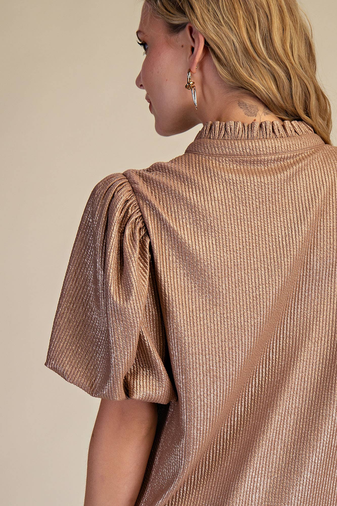 Ruffle V-Neck Puff Sleeve Mini Dress: Burgundy / S