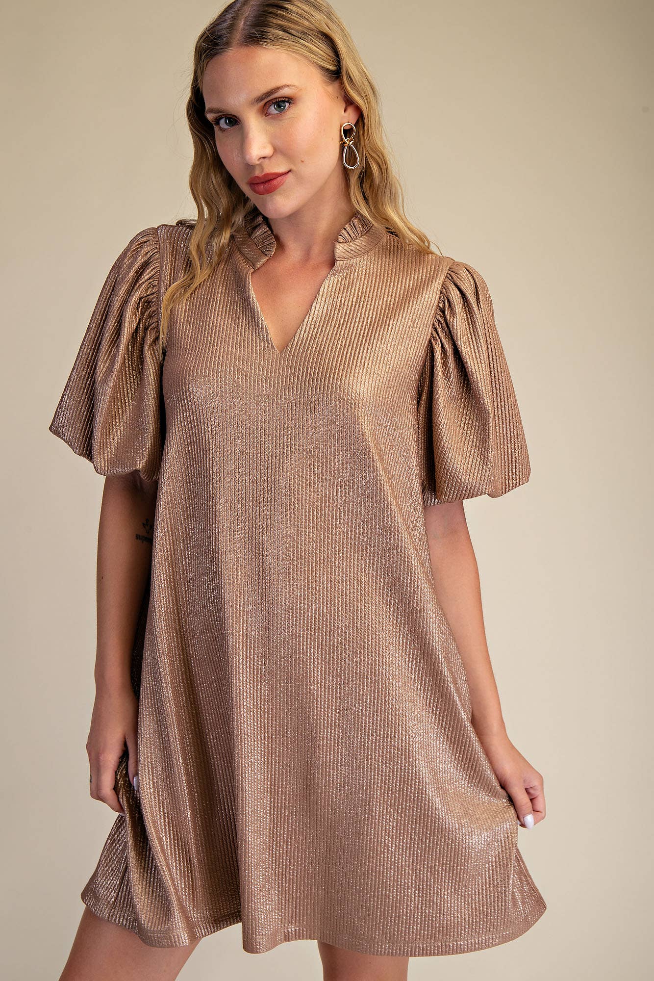 Ruffle V-Neck Puff Sleeve Mini Dress: Burgundy / S