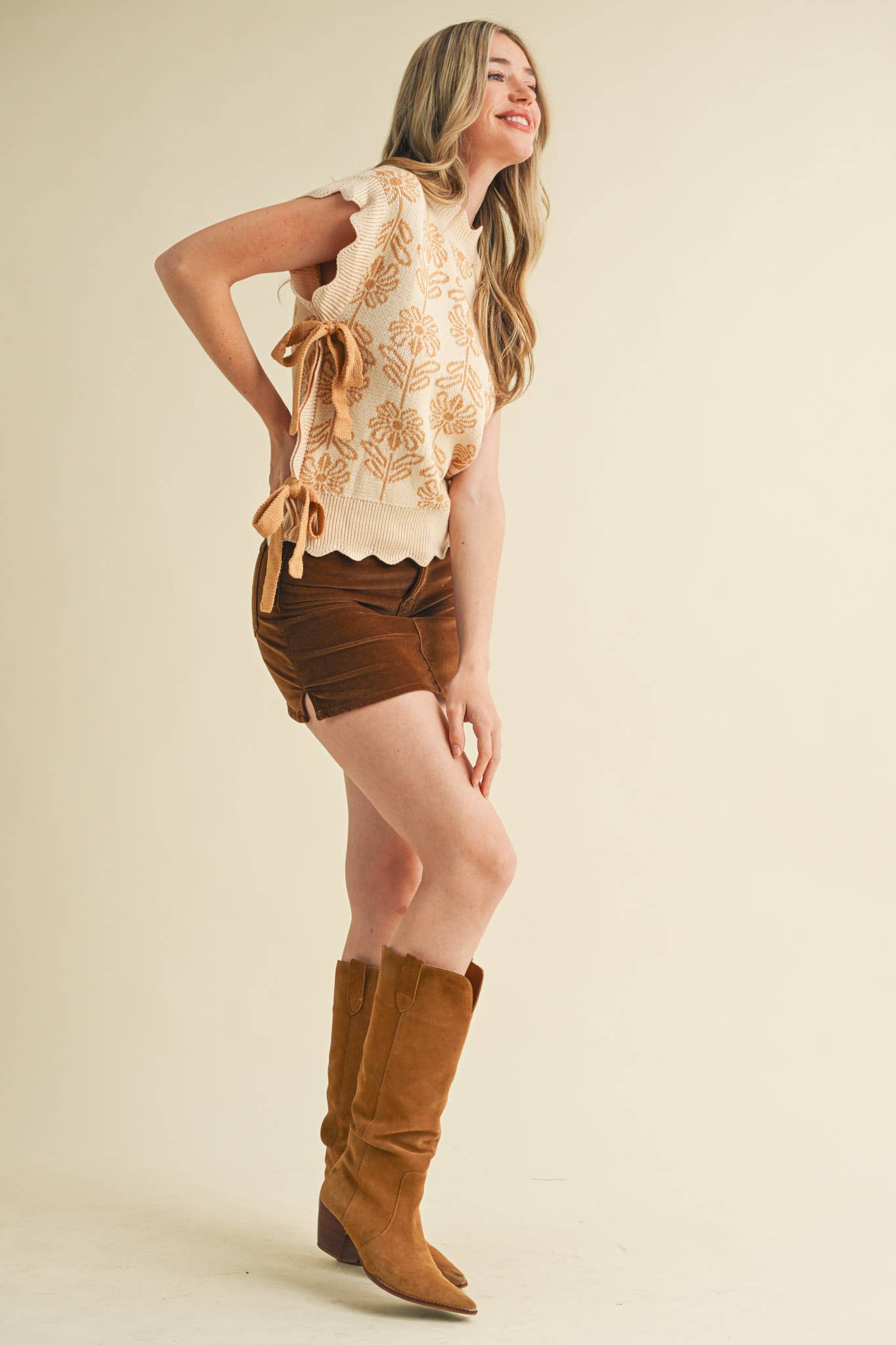 MOCK NECK FLORAL SWEATER VEST MSW10743: CARAMELIZED / S