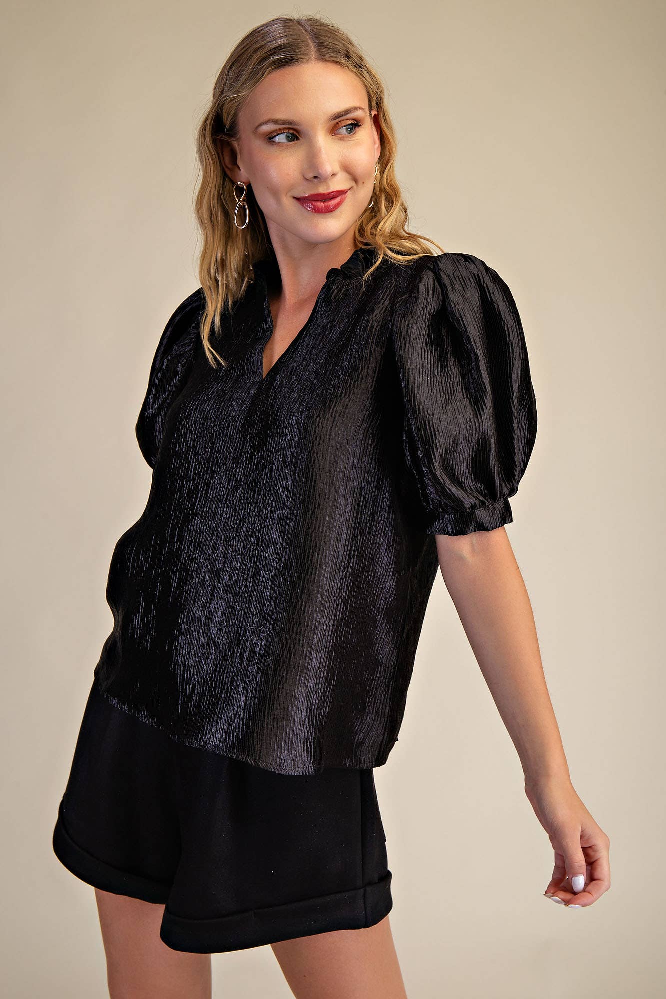 Ruffle V-Neck Puff Sleeve Top: Taupe / S